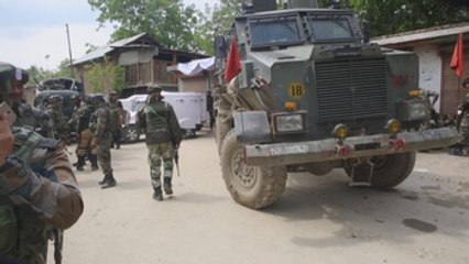 La India lanza un gran operativo antiterrorista en Cachemira tras incidentes