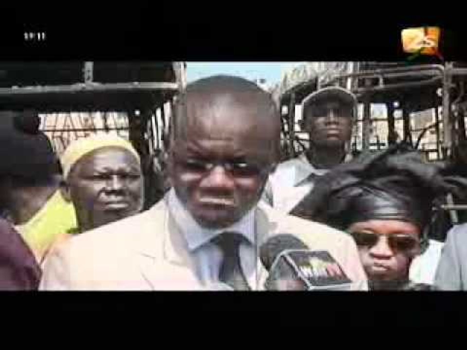 Réaction du Ministre des transports suite à l'incendie des bus - Xibaar yi du 26 avril 2012