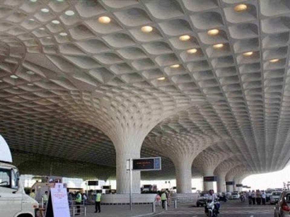 Immigration Officer arrested for harassing female passenger