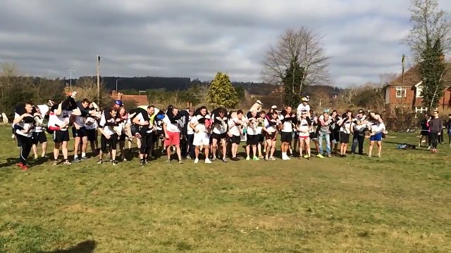 Cours en portant ta femme sur le dos ! Concours !