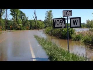 下载视频: Flooded Meramec River Blocks Roads in Eastern Missouri