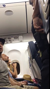 Une famille virée d'un avion Delta Airlines... ENCORE !!