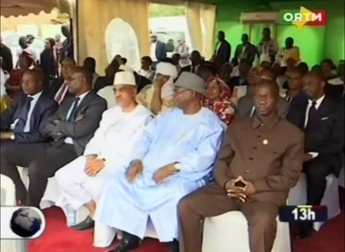 Lancement des travaux de construction et de bitumage de la route Banconi-Nossombougou par le chef de l’Etat IBK