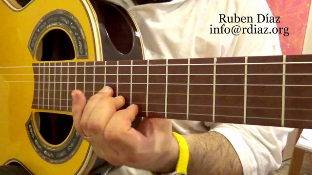 Stretching left hand exercises 2 / Learning Paco de Lucia´s technique online / Ruben Diaz flamenco guitar lessons /Skype