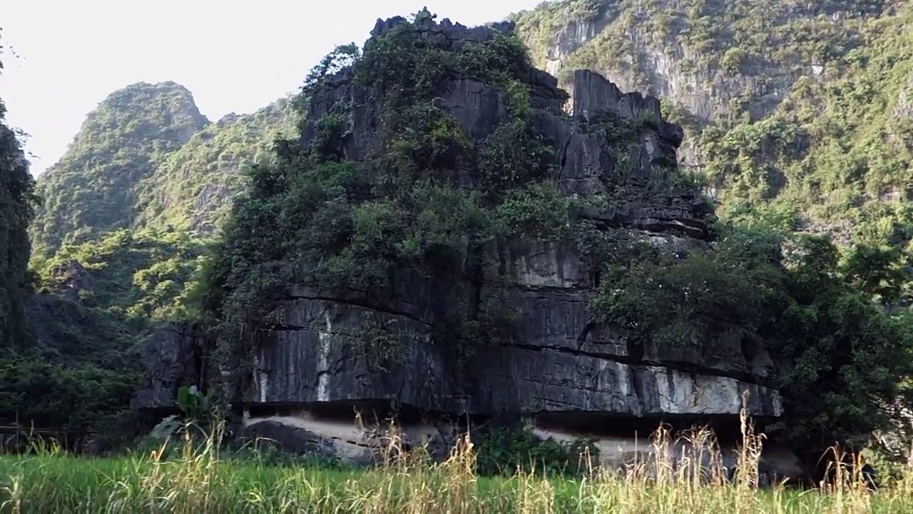 Du lịch NINH BINH - North Vietnam Adventures Today(000732.932-000801.104)