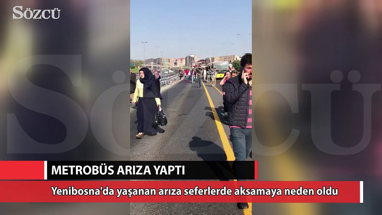 Metrobüs arıza yaptı; yolcular yürüdü