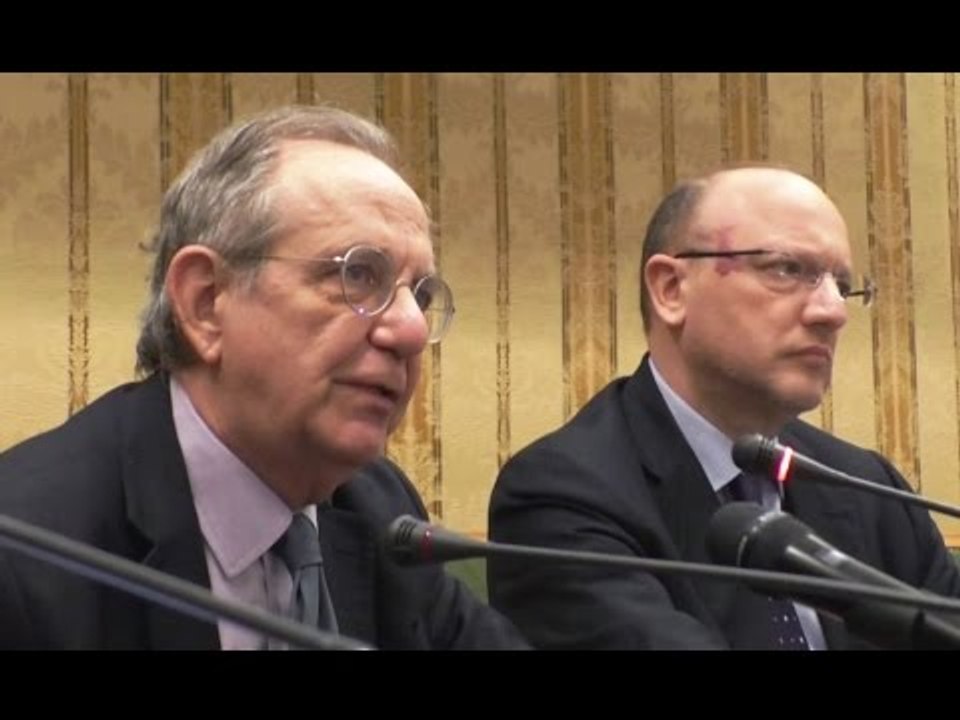 Napoli - Padoan: "La ripresa dell'economia italiana è molto chiara" (04.05.17)