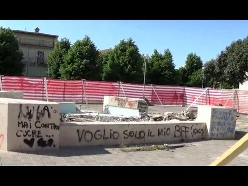 Aversa (CE) - Tribunale, un parcheggio "cancellerà" Piazza della Pace? (04.05.17)