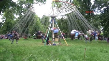 Binlerce Insan Kosova'da Hıdrellez Şenliklerinde Buluştu