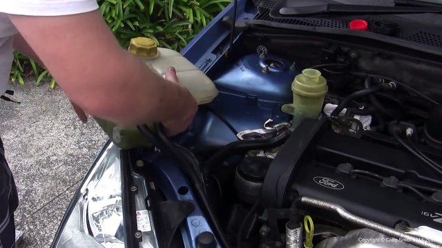 Simple how to - Ford Focus power steering fluid changeasd