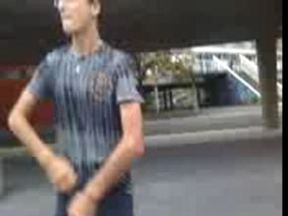 [TCK]*Pierre, Référence de la Tecktonik*