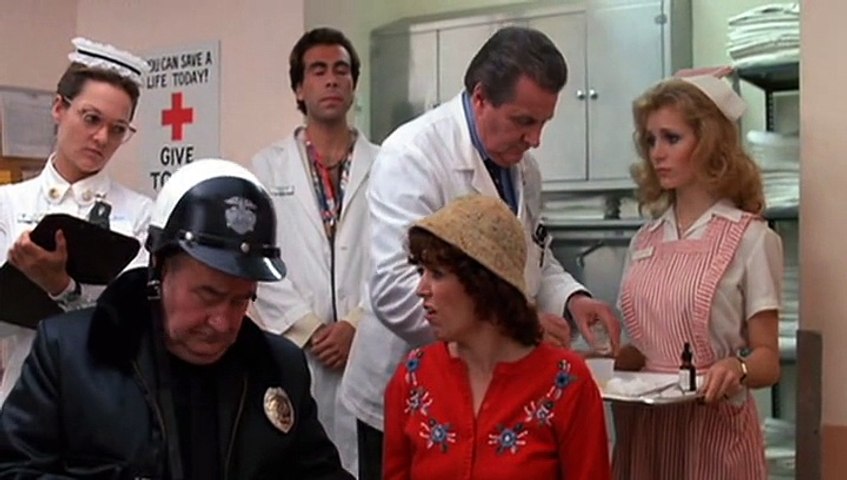 Young Doctors in Love (1982) 1/2