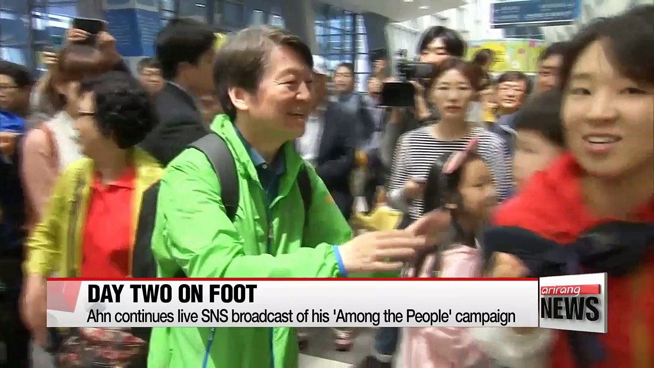 Ahn continues walking campaign with the people, pledges education reform