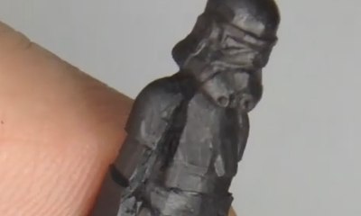 Seniman Ini Ciptakan Ukiran Unik dari Ujung Pensil