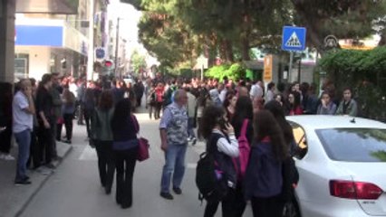 Sınıfta Kız Arkadaşını Öldürüp Intihar Girişiminde Bulundu (2)