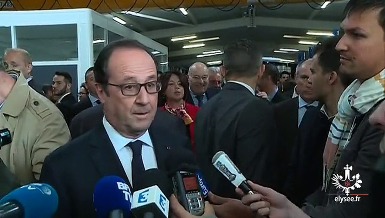 François Hollande espère que Macron obtiendra un score "le plus élevé" possible