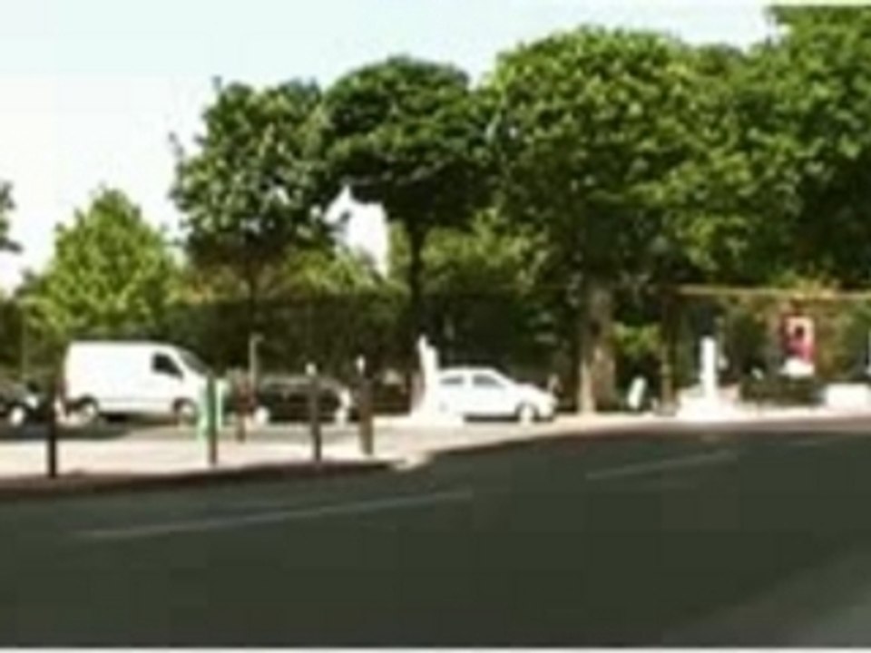 Koxie - Gare aux cons (parodie)