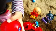 メルちゃん公園で砂遊び！宝探し❤ア