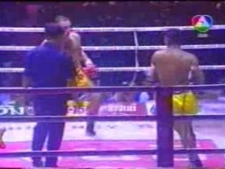 Jean Charles Skarbowsky vs Khunsuk Petchsupaphan 2