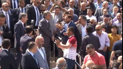 Abdullah Gül'e Sevgi Seli