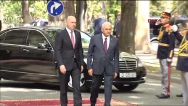 Başbakan Yıldırım Moldova'da Resmi Törenle Karşılandı