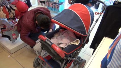 Sivas Bebeğini Mağazada Unuttu