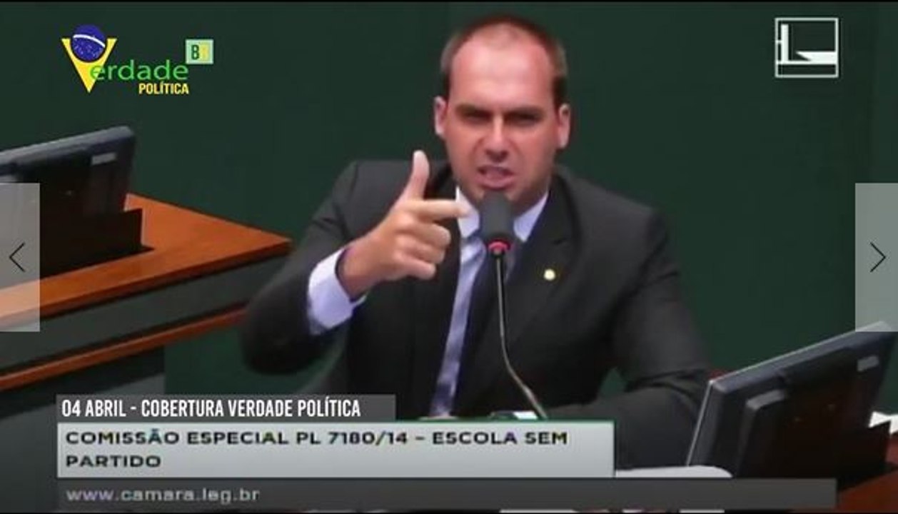 Eduardo Bolsonaro desafia comunista