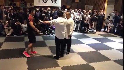 L'intouchable maître de Tai chi face au combattant du MMA