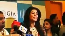 Indian actor Sushmita  recite Quran ayat in Public