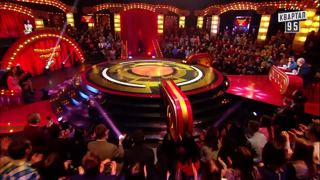 +20 000 - Наш тренер как Месси, его тоже чуть за налоги не посадили - Рассмеши Комика второй сезон