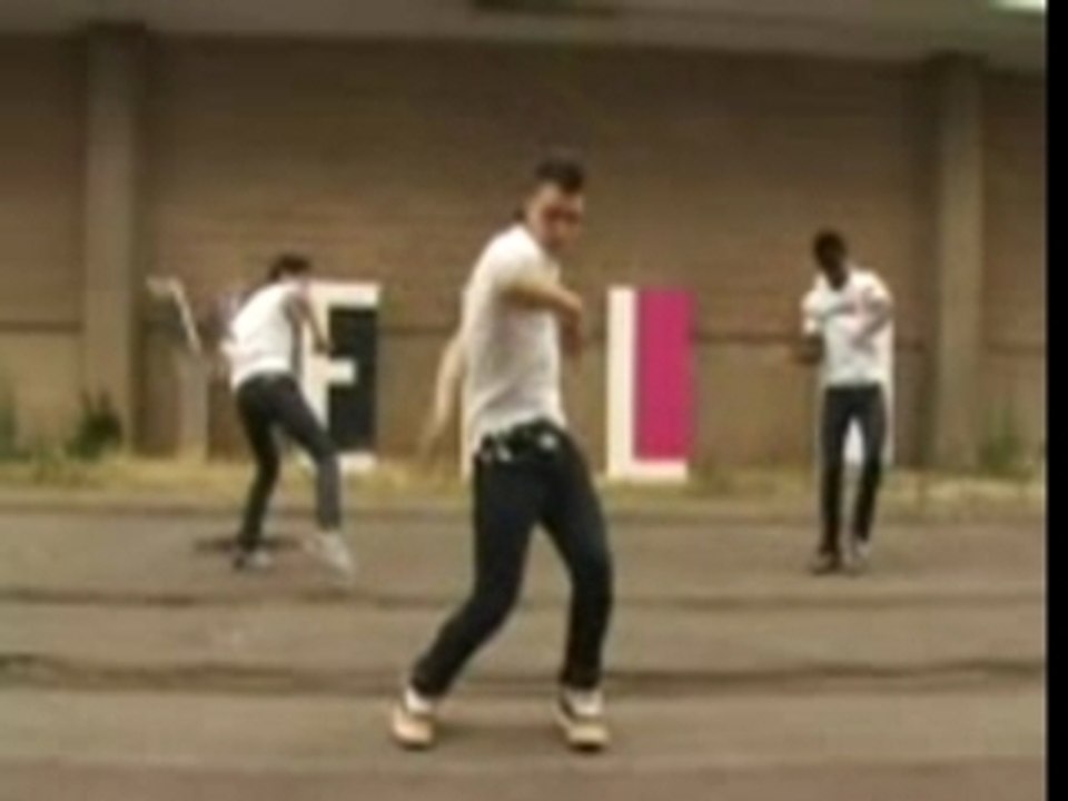 Yelle - A cause des garçons TEPR Remix Tecktonik(1)