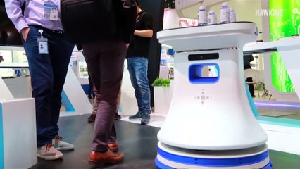 Stephen Hawking afirma que tenemos solo 100 años para abandonar el planeta Tierra