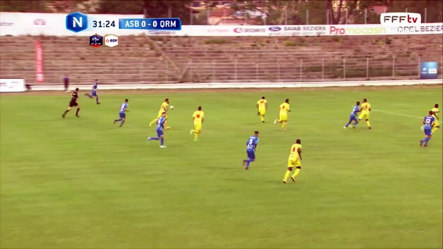 Centre de Gavory, mais le goal de Quevilly s'empare facilement du ballon