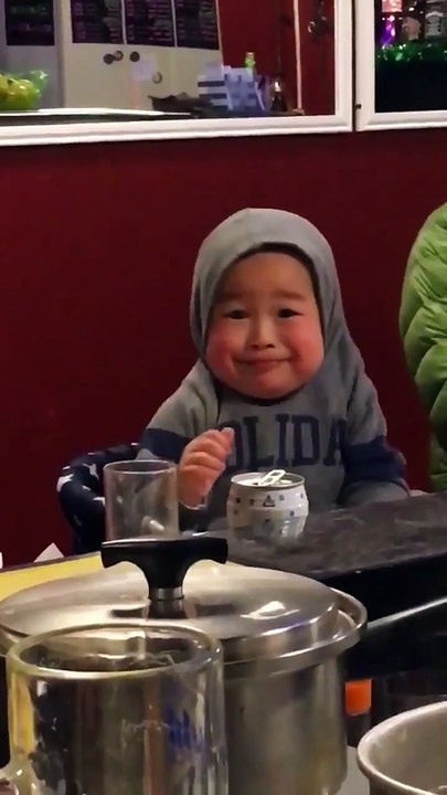 This kid is a future comedy icon.