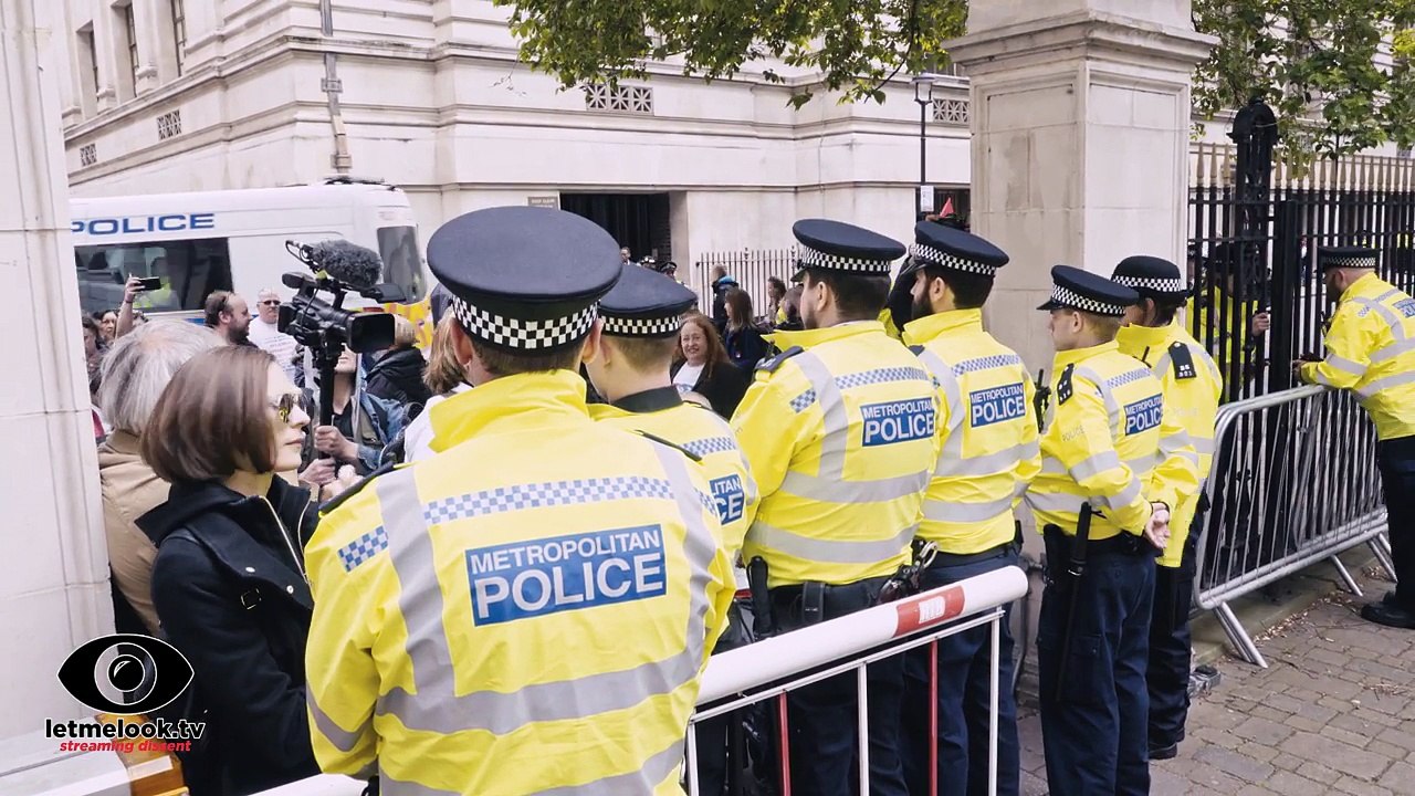 dpac-descend-on-tory-hq-protesting-dwp-and-austerity-trashthetories-may-2nd-old-palace-yard