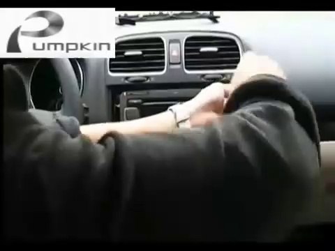 Pumpkin Remove&Install an Aftermarket Double Din Car Stereo on Volkswagen Car