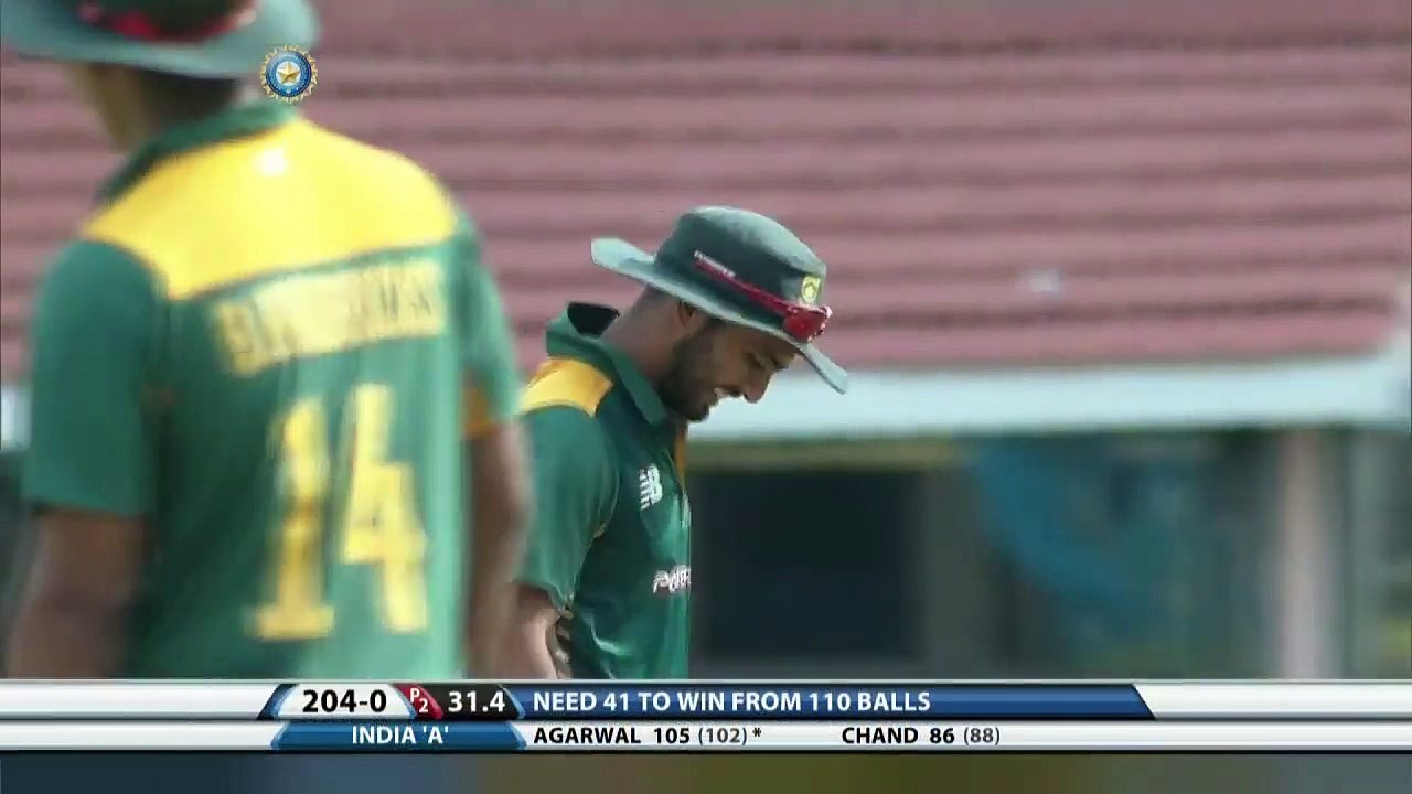 MANDEEP SINGH FIELDING FOR SOUTH AFRICA AGAINST INDIA!!!!! RARE VIDEO!!!!!