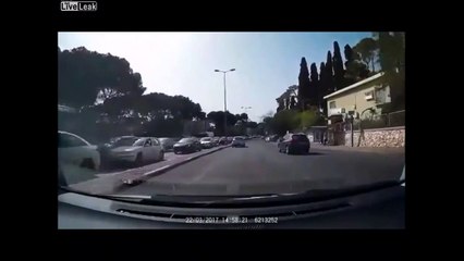 En Israel ça conduit pas super bien... Accident incroyable