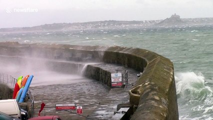 Yachtsman battles gale-force winds