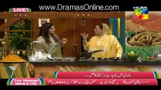 Check out Sanam Jung's Care For Her Husband in a Live Show (1)