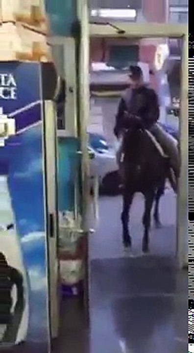 UN AMARO DEL CAPO CORTESEMENTE