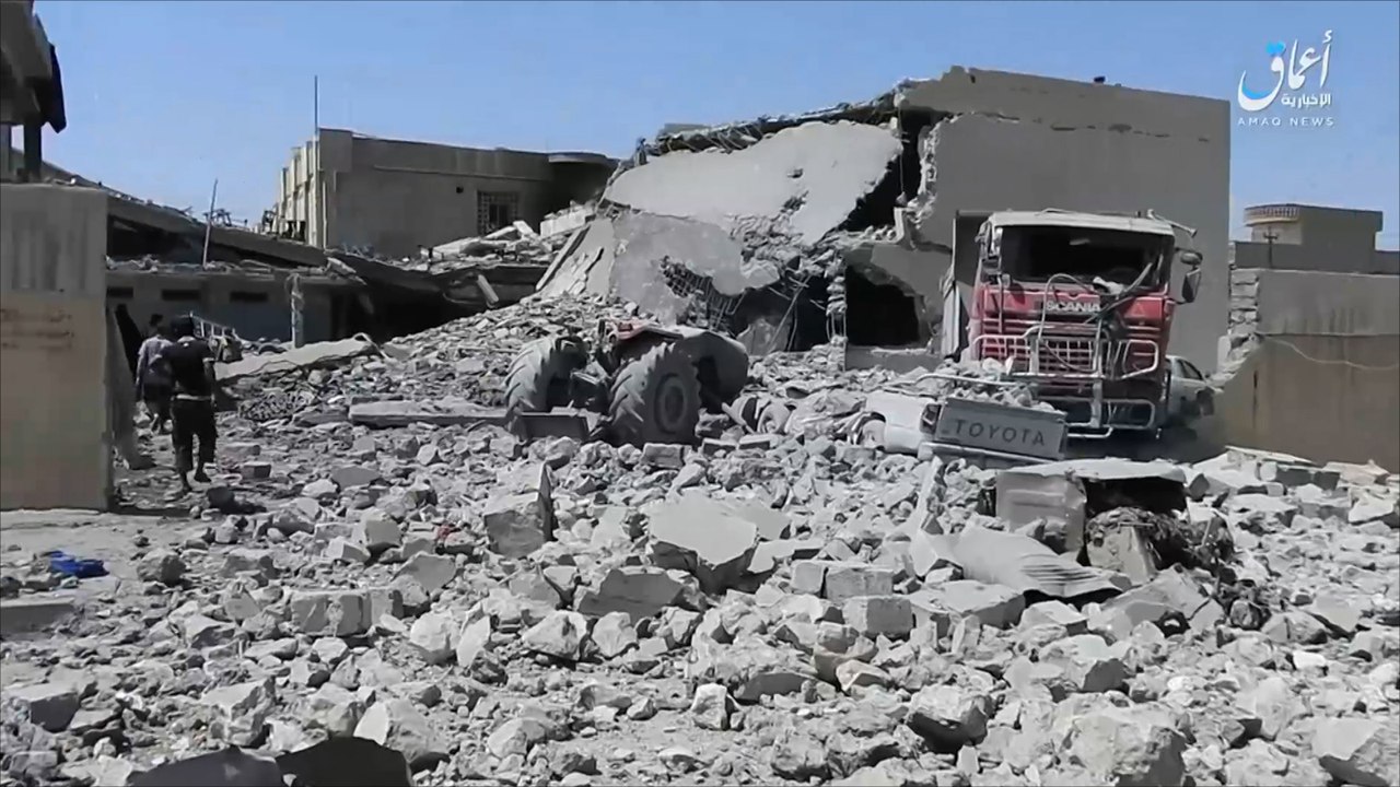 مئة قتيل حصيلة قصف مأوى للنازحين بالموصل