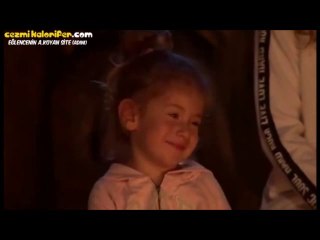 Acun Ilıcalı'dan Kızlarıyla Ada Konseyi