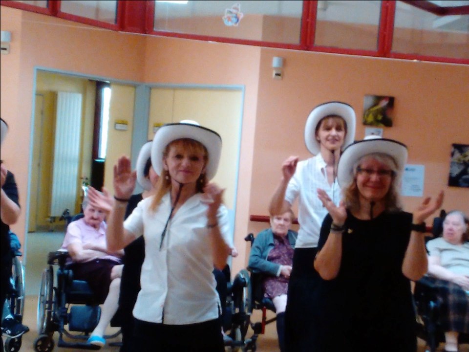 DEMO A LA MAISON DE RETRAITE