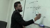 Öğrendiği Türkçeyi Sığınmacı Akranlarına Öğretiyor - Siirt