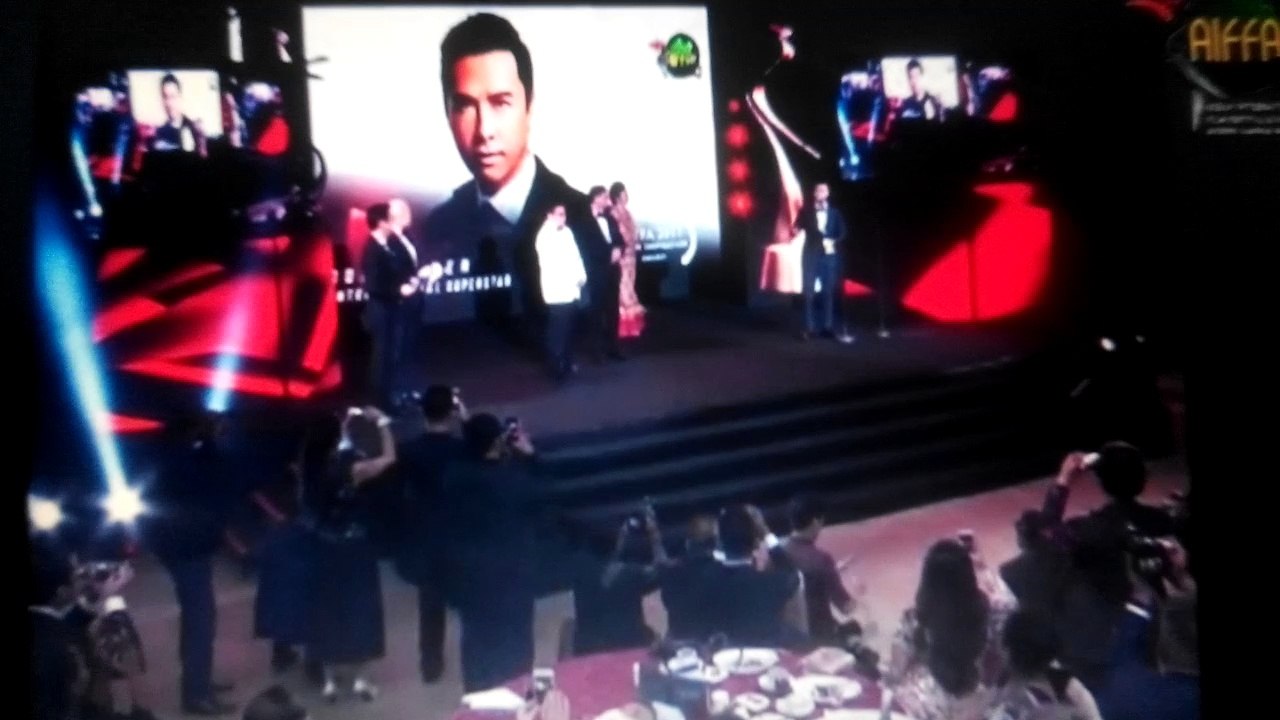Donnie Yen Receives An Award at AIFFA 2017