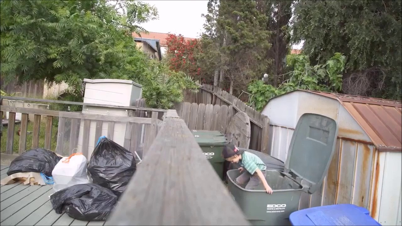 Il veut piéger son papa mais ça va mal tourner pour lui... FAIL