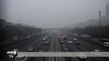 Beijing slashes traffic under polluti