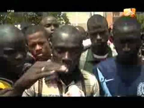 Xibaar yi du 12 avril 2012 les bacheliers non orientés ont perturbé les cours