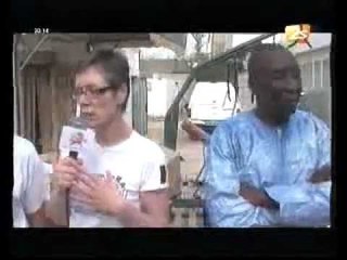 JT Francais  - Une ONG Belge offre du materiel au centre Philip Maguilene Senghor